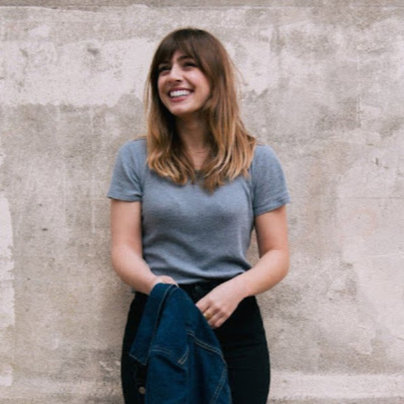 Meet your Posher, Tiffany - Picture 1 of 1